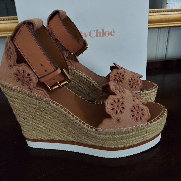 SeeByChloe perforated Wedge, scallopd detail, size 38, neutral blush color - Picture 2 of 6